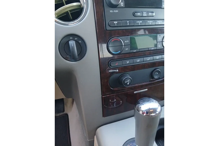 $9991 : Ford F-150 2007 XLT 4dr Supe image 10