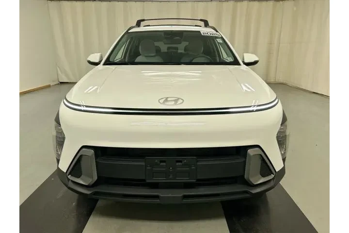 $24495 : Hyundai KONA 2025 AWD SEL 4d image 3