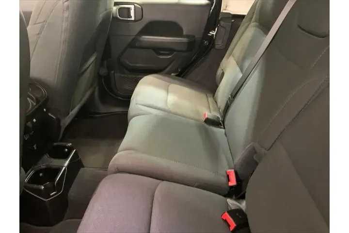 $24989 : Jeep Wrangler Unlimited 2020 image 5