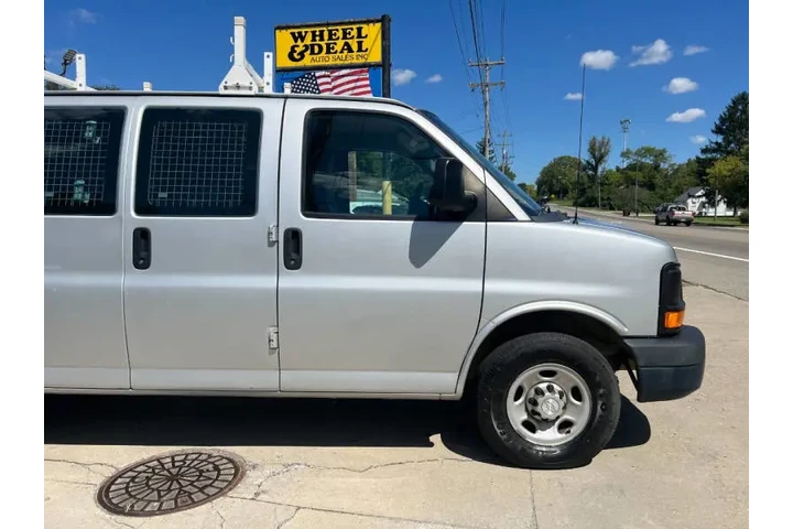 $9995 : 2014 Express 2500 image 4