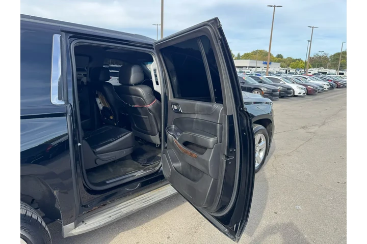 $11980 : 2015 Suburban 4WD 4dr LT image 10