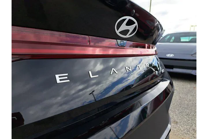 $22343 : Hyundai ELANTRA Hybrid 2025 image 6