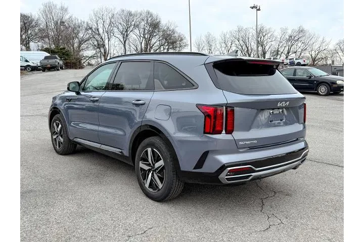 $26322 : Kia Sorento 2023 S 4dr SUV image 4