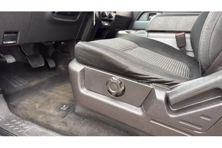 $16854 : Ford F-150 2014 4x2 STX 4dr image 9