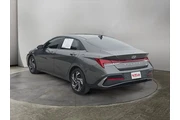 $26216 : Hyundai ELANTRA Hybrid 2024 thumbnail