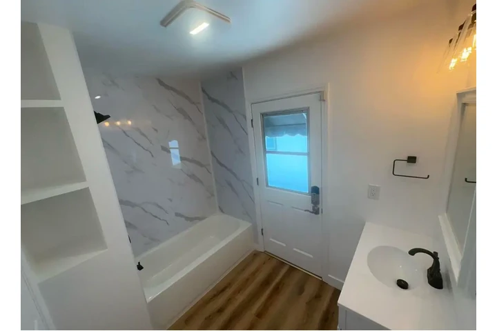 $2500 : Beautiful 3 bedroom home in LA image 9
