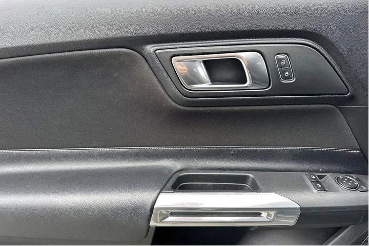 Ford Mustang 2018 GT 2dr Fas image 10