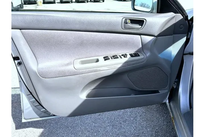 $2995 : Toyota Camry 2003 LE 4dr Sed image 9