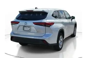 $27191 : Toyota Highlander 2022 L 4dr thumbnail