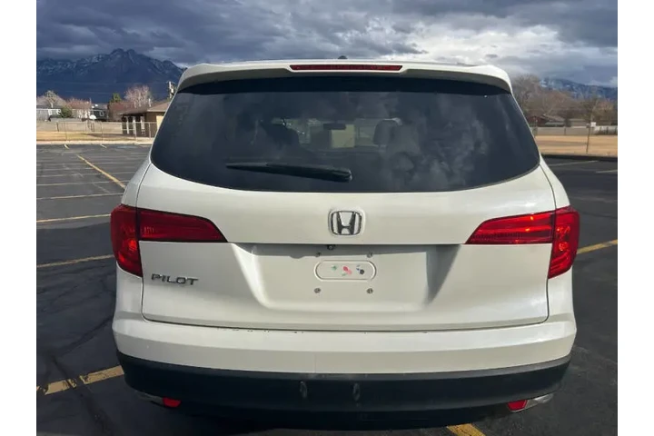 $12900 : 2016 Pilot EX image 8