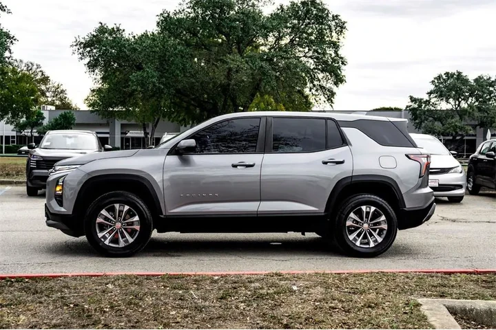 $26884 : Chevrolet Equinox 2025 LT 4d image 8