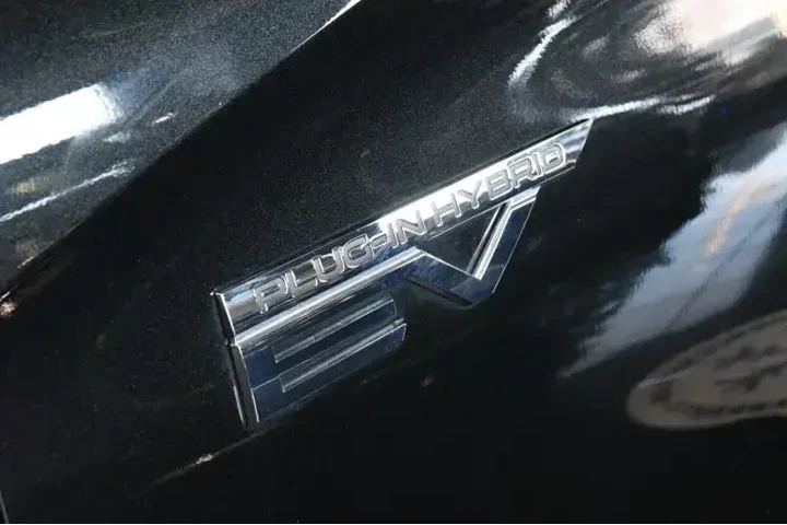 $29995 : Mitsubishi Outlander PHEV 20 image 10