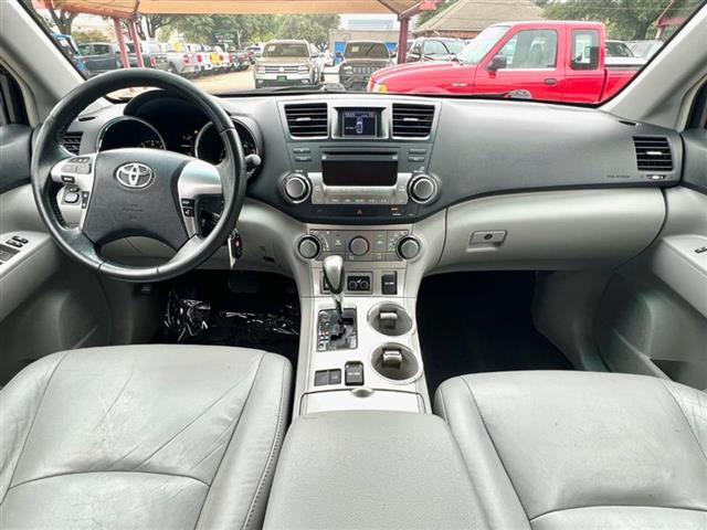 $14950 : 2011 TOYOTA HIGHLANDER Limited image 10