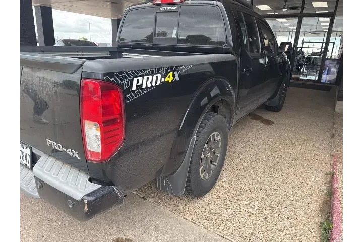 $13608 : Nissan Frontier 2016 4x4 SV image 6