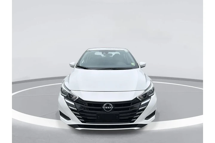 $16990 : Nissan Versa 2024 SV 4dr Sed image 2