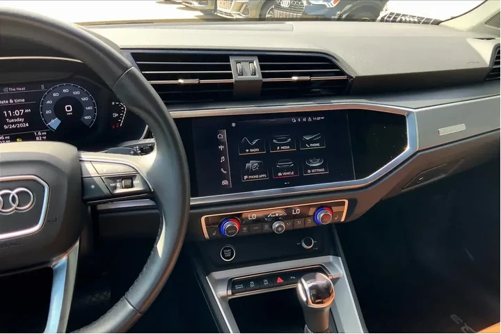 $20349 : Audi Q3 2022 AWD quattro S l image 6