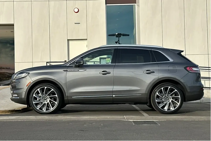 $38900 : Lincoln Nautilus 2022 AWD Re image 6