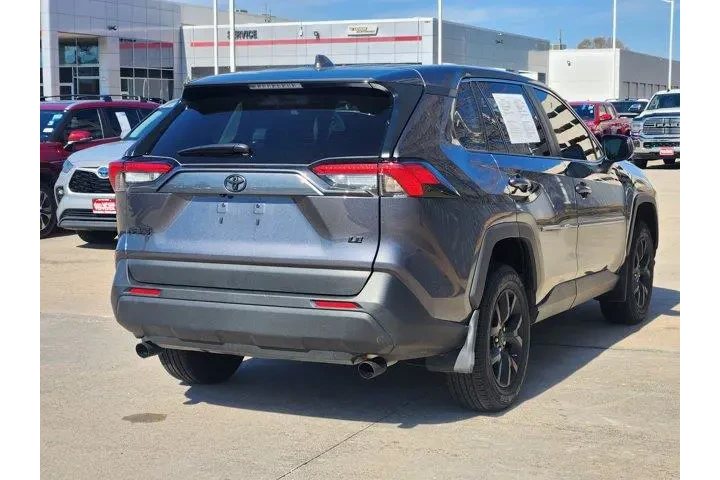 $27616 : Toyota RAV4 2025 LE 4dr SUV image 7