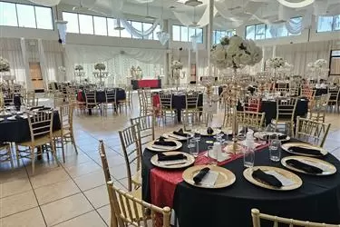 SUPER ESPECIAL DE SALON $7,000 en Riverside
