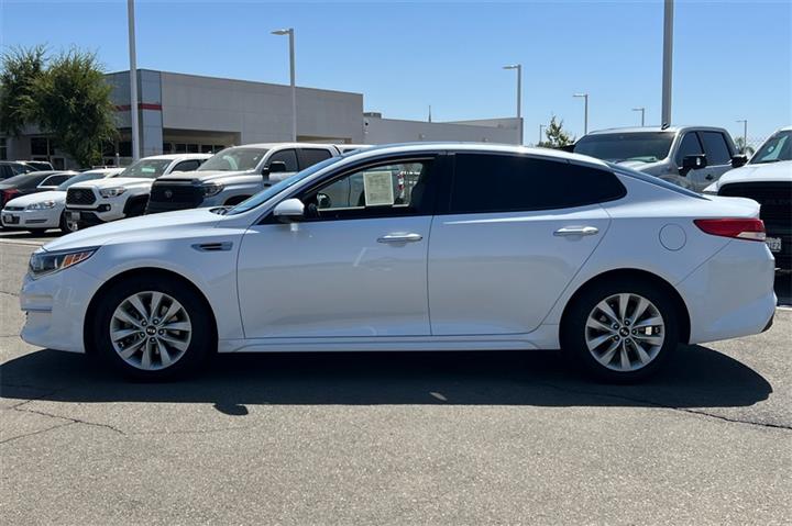 $14650 : Optima EX image 9