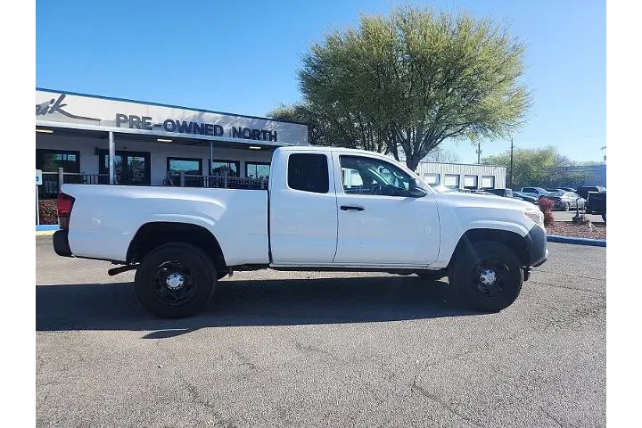 $20997 : Toyota Tacoma 2019 4x2 SR 4d image 2