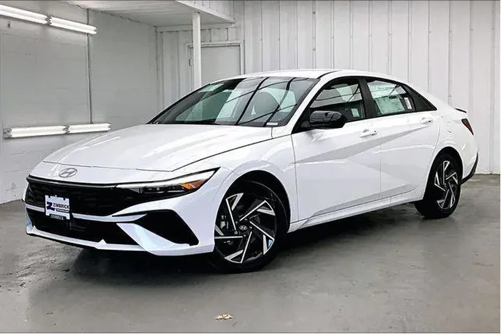 $28979 : Hyundai ELANTRA Hybrid 2025 image 2