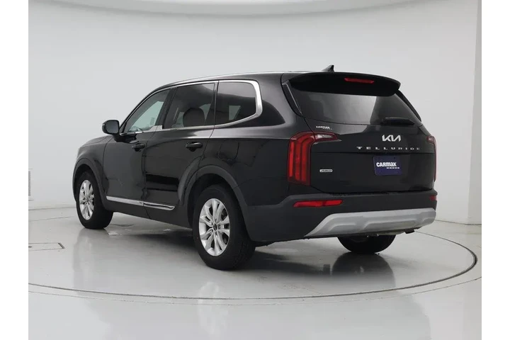 $28998 : Kia Telluride 2022 AWD LX 4d image 2