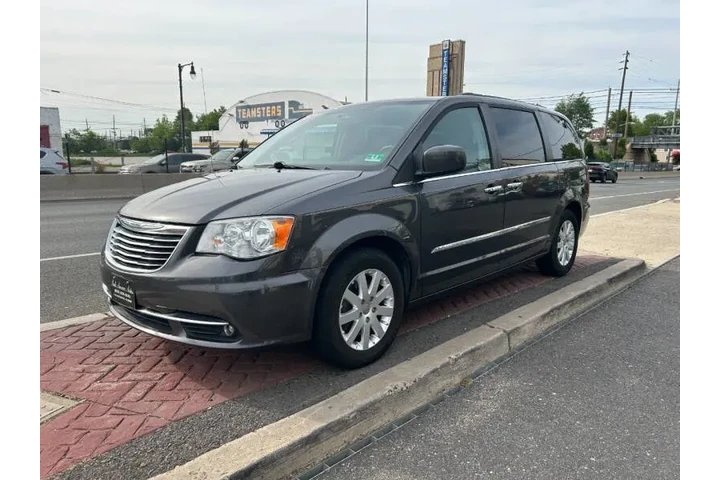 $8995 : 2015 Town and Country Touring image 8