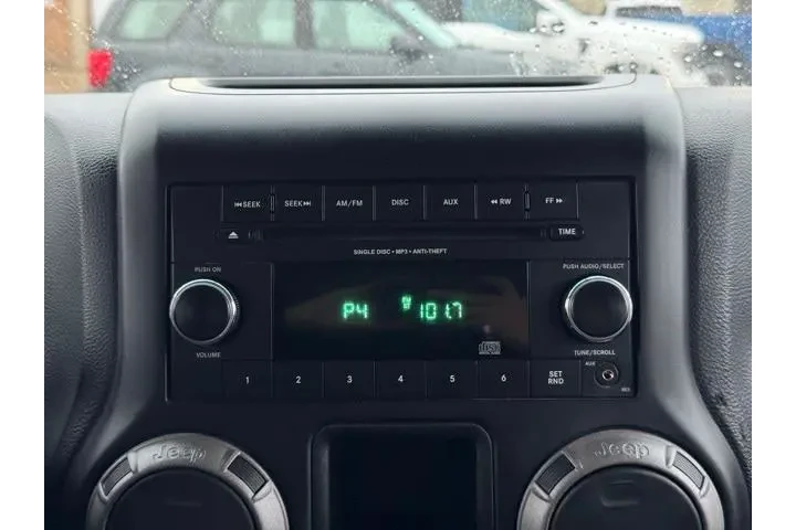 $15998 : Jeep Wrangler Unlimited 2015 image 9