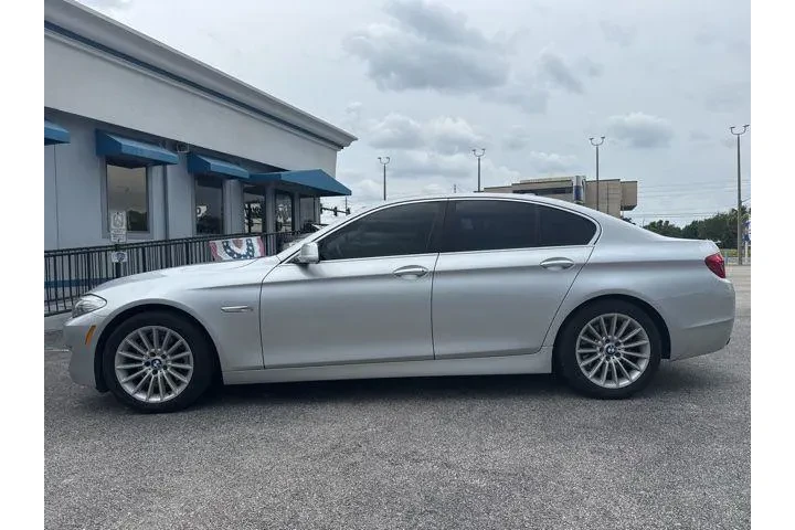 $9999 : BMW 5 Series 2013 AWD 528i x image 2