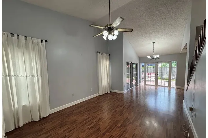 $2150 : HOUSE FOR RENT IN MAIMI FL image 10