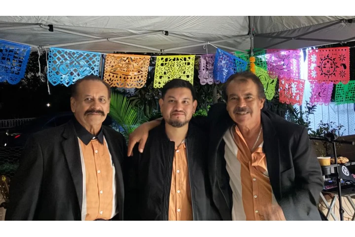 Trio Versatil Los Angelinos image 3