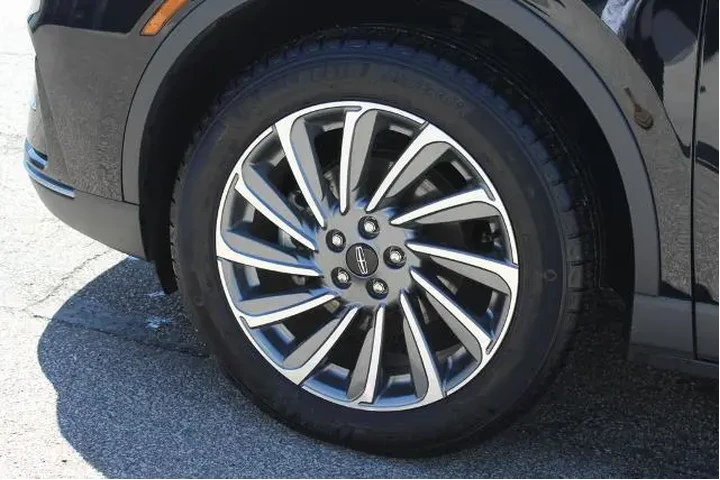 $35050 : Lincoln Corsair 2023 AWD Res image 9