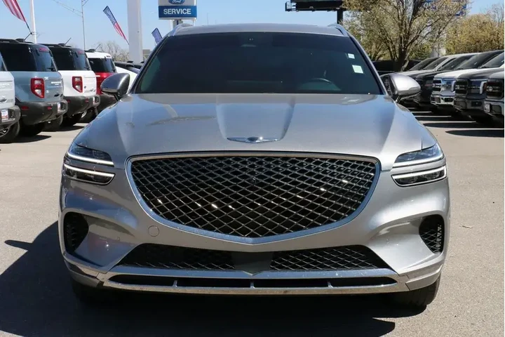 $33500 : Genesis GV70 2023 AWD 2.5T S image 3