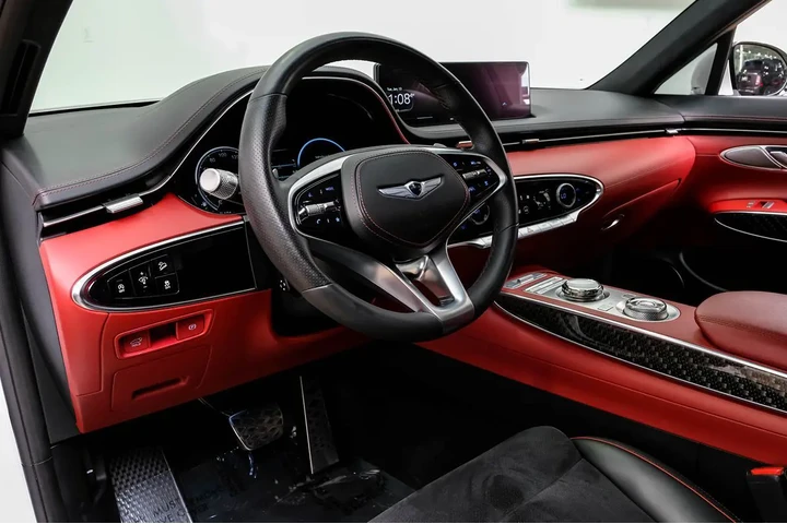 $29990 : 2022 GV70 3.5T Sport image 4