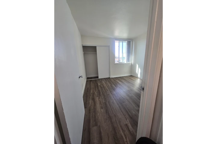 $900 : Es un apartamento image 3