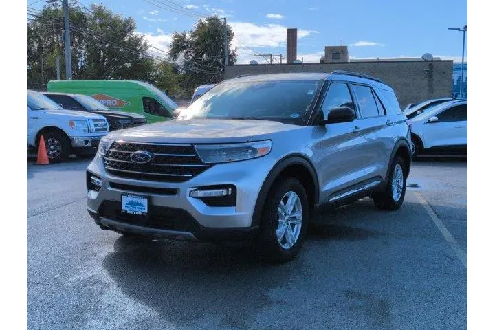 $24887 : Ford Explorer 2021 AWD XLT 4 image 9