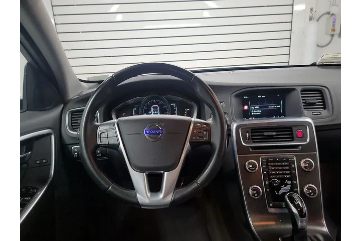 $18998 : Volvo V60 2016 T5 Drive-E Pr image 10