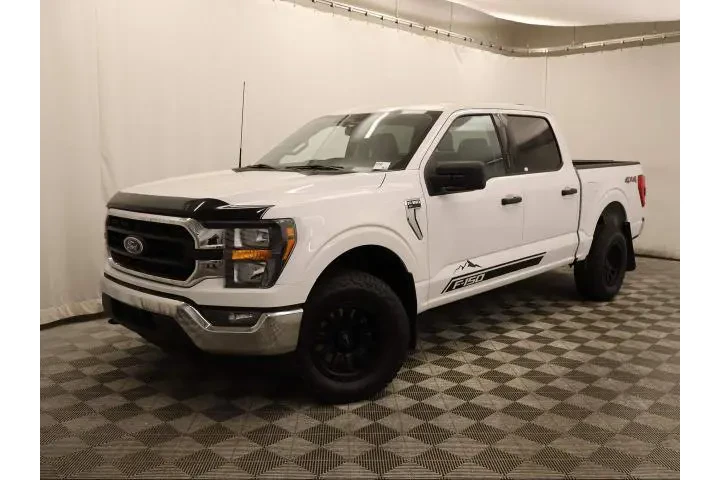 $39850 : Ford F-150 2023 4x4 XL 4dr S image 1