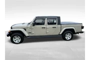 $27995 : Jeep Gladiator 2020 4x4 Spor thumbnail
