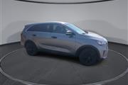 $13700 : PRE-OWNED 2019 KIA SORENTO LX thumbnail