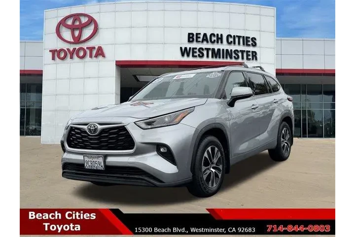 $36303 : Toyota Highlander 2022 XLE 4 image 3