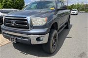 PRE-OWNED 2010 TOYOTA TUNDRA en Madison WV