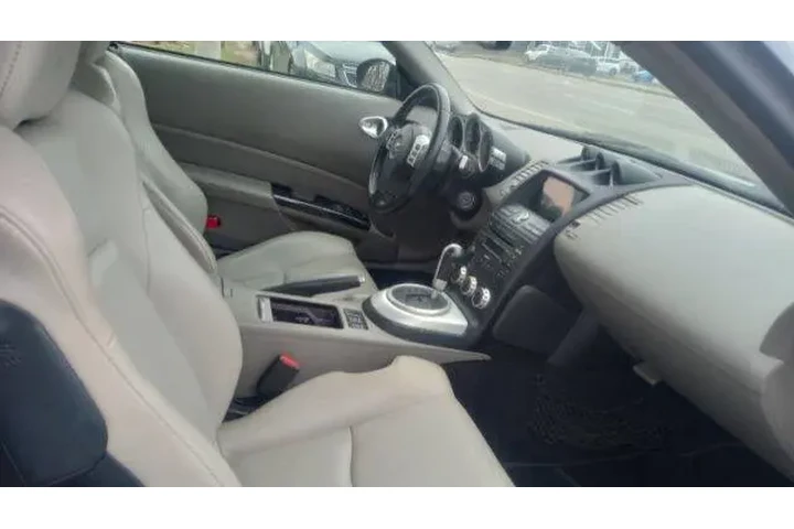 $17900 : 2007 350Z image 8