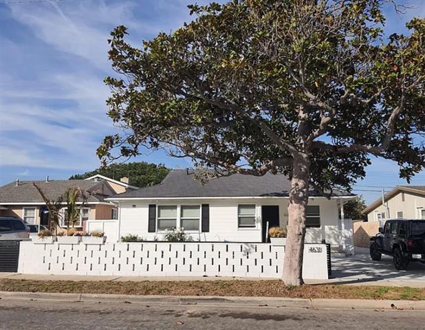 $2385 : A newly remodeled 3-bedroom, 2 image 3