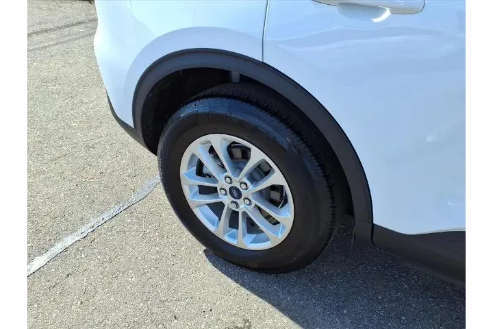 $20580 : Ford Escape 2022 AWD SE 4dr image 5