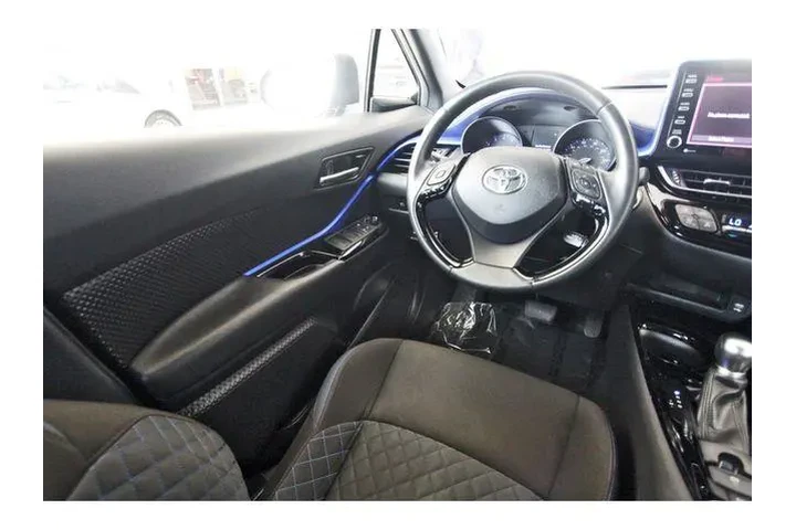 $20491 : Toyota C-HR 2021 LE 4dr Cros image 7