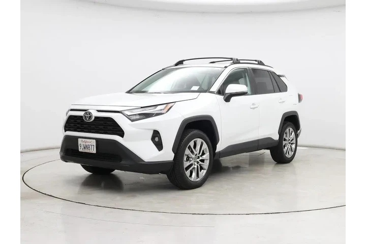 $34998 : Toyota RAV4 2024 XLE Premium image 4