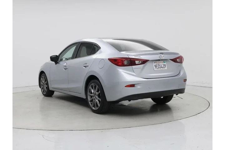 $13998 : Mazda Mazda3 2018 Touring 4d image 2
