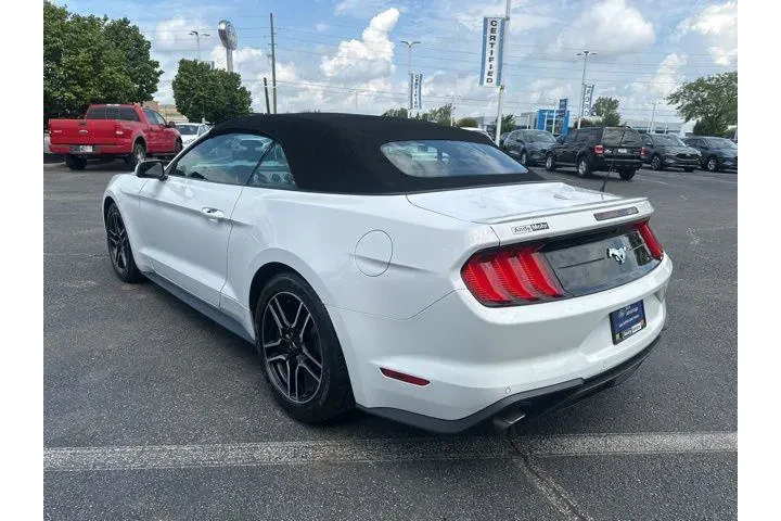 $22889 : Ford Mustang 2022 EcoBoost P image 4